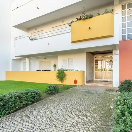 Apartment Design Floor With Balcony & Pool Vilamoura