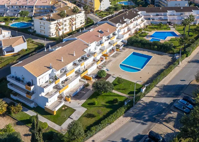 Design Floor With Balcony & Pool *